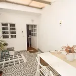 Cozy Private With Patio * Lisboa